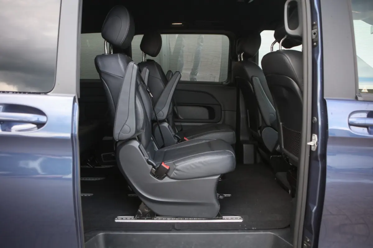 300 L2 Avant. 90 kWh dubbele schuifd.