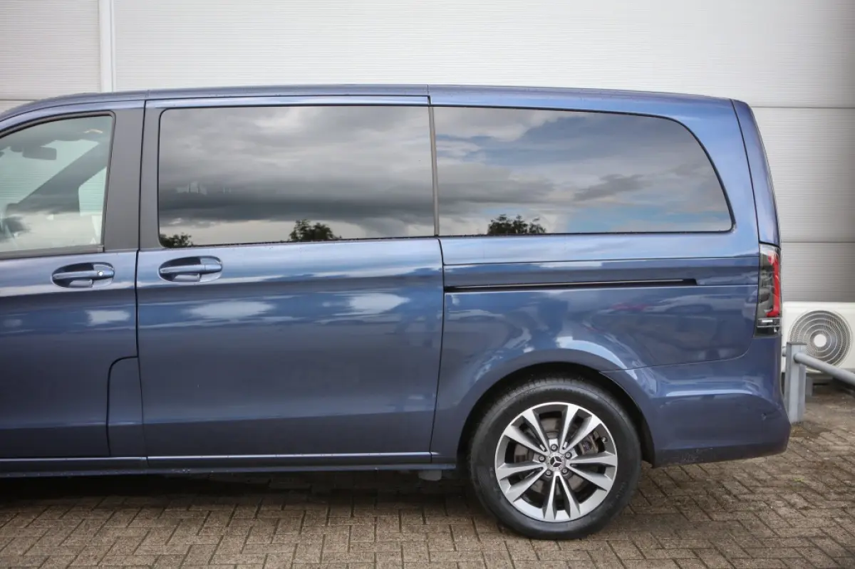 300 L2 Avant. 90 kWh dubbele schuifd.