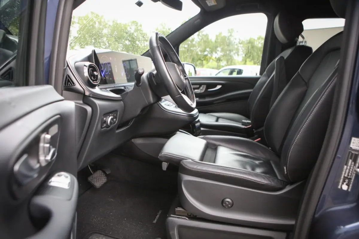 300 L2 Avant. 90 kWh dubbele schuifd.