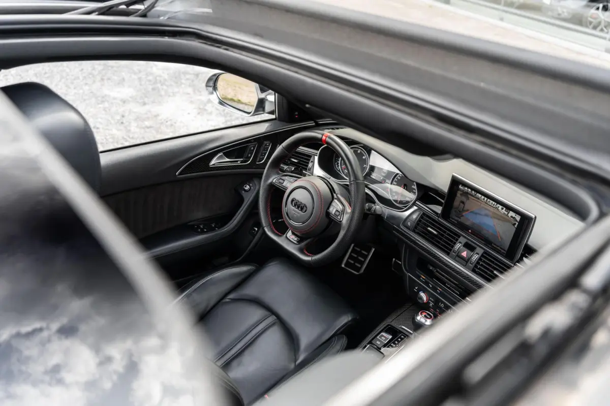 4.0 TFSI RS 6 quattro Pano Milltek Bose
