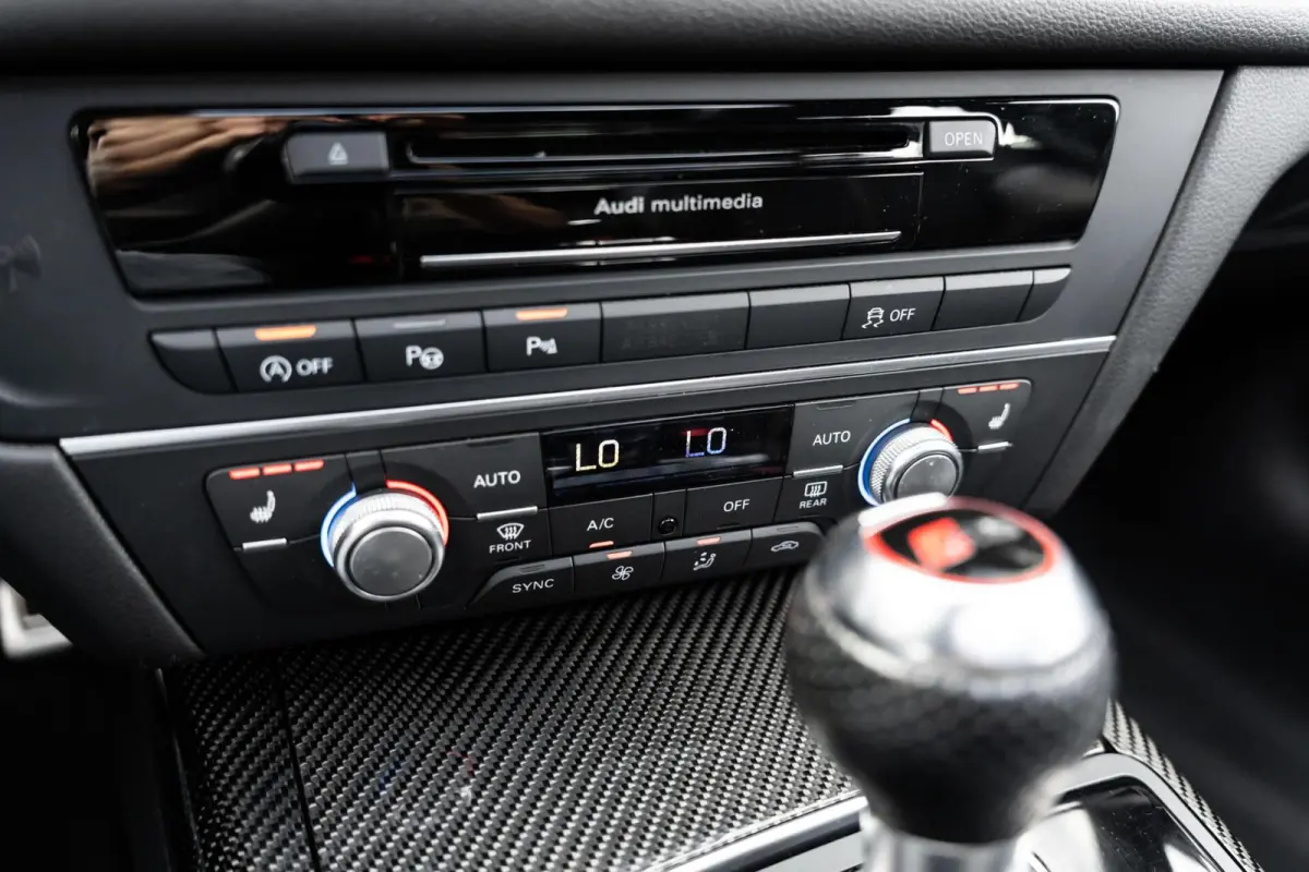 4.0 TFSI RS 6 quattro Pano Milltek Bose