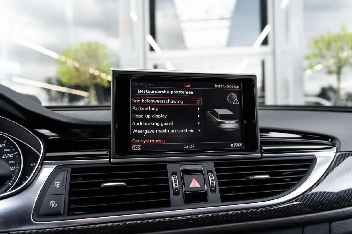 4.0 TFSI RS 6 quattro Pano Milltek Bose