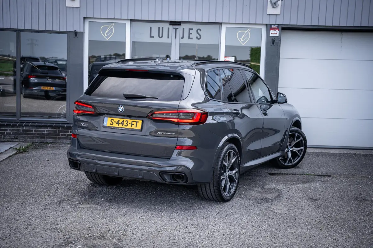 xDrive45e M-Sport Dravitgrau|BTW|Pano|Laser|Elek-Trekhaak|Memory|Winterpakket