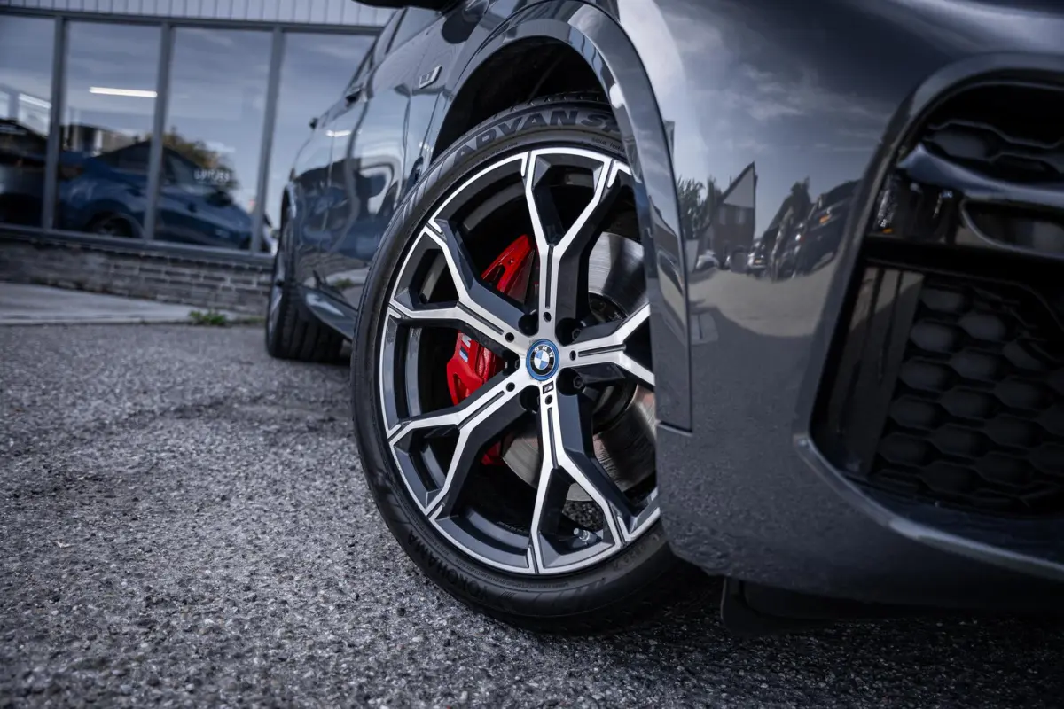 xDrive45e M-Sport Dravitgrau|BTW|Pano|Laser|Elek-Trekhaak|Memory|Winterpakket