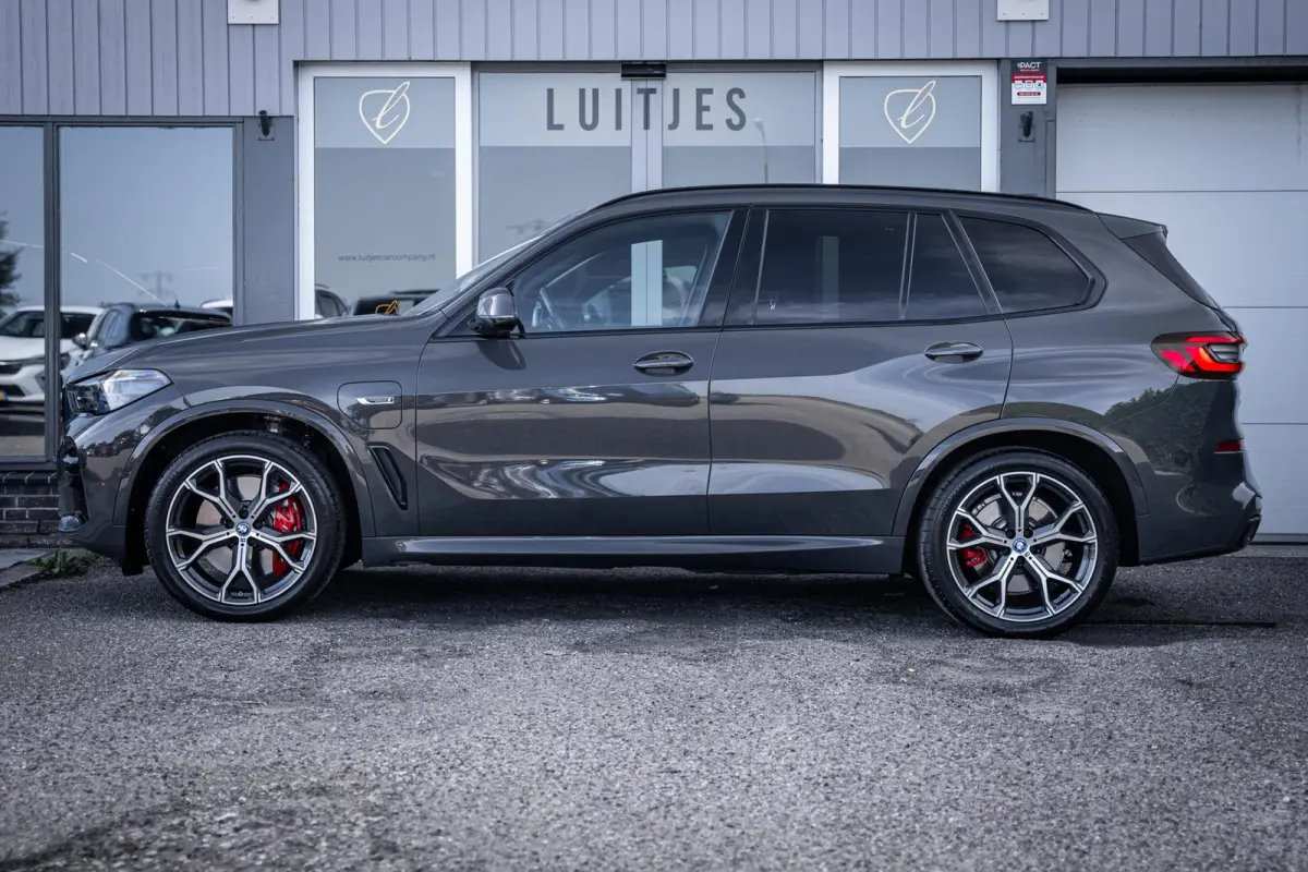 xDrive45e M-Sport Dravitgrau|BTW|Pano|Laser|Elek-Trekhaak|Memory|Winterpakket