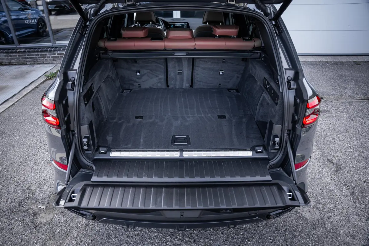 xDrive45e M-Sport Dravitgrau|BTW|Pano|Laser|Elek-Trekhaak|Memory|Winterpakket
