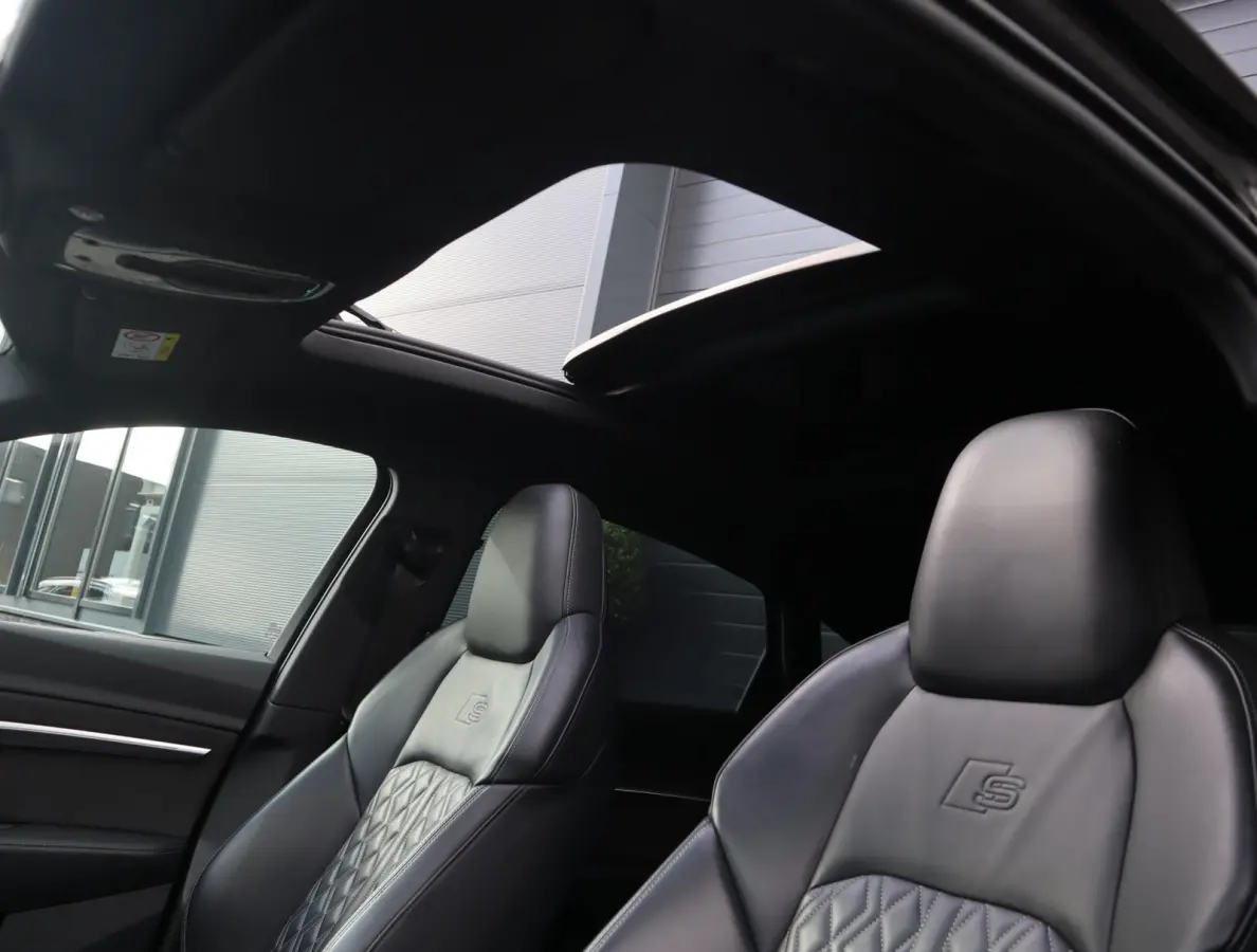 S quattro 95 kWh | Pano | 360 graden | RS sportstoelen | Digitale buitenspiegels
