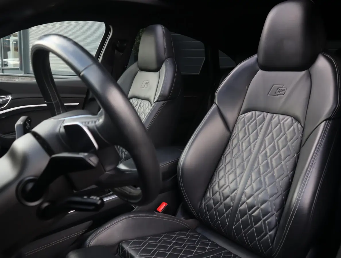 S quattro 95 kWh | Pano | 360 graden | RS sportstoelen | Digitale buitenspiegels
