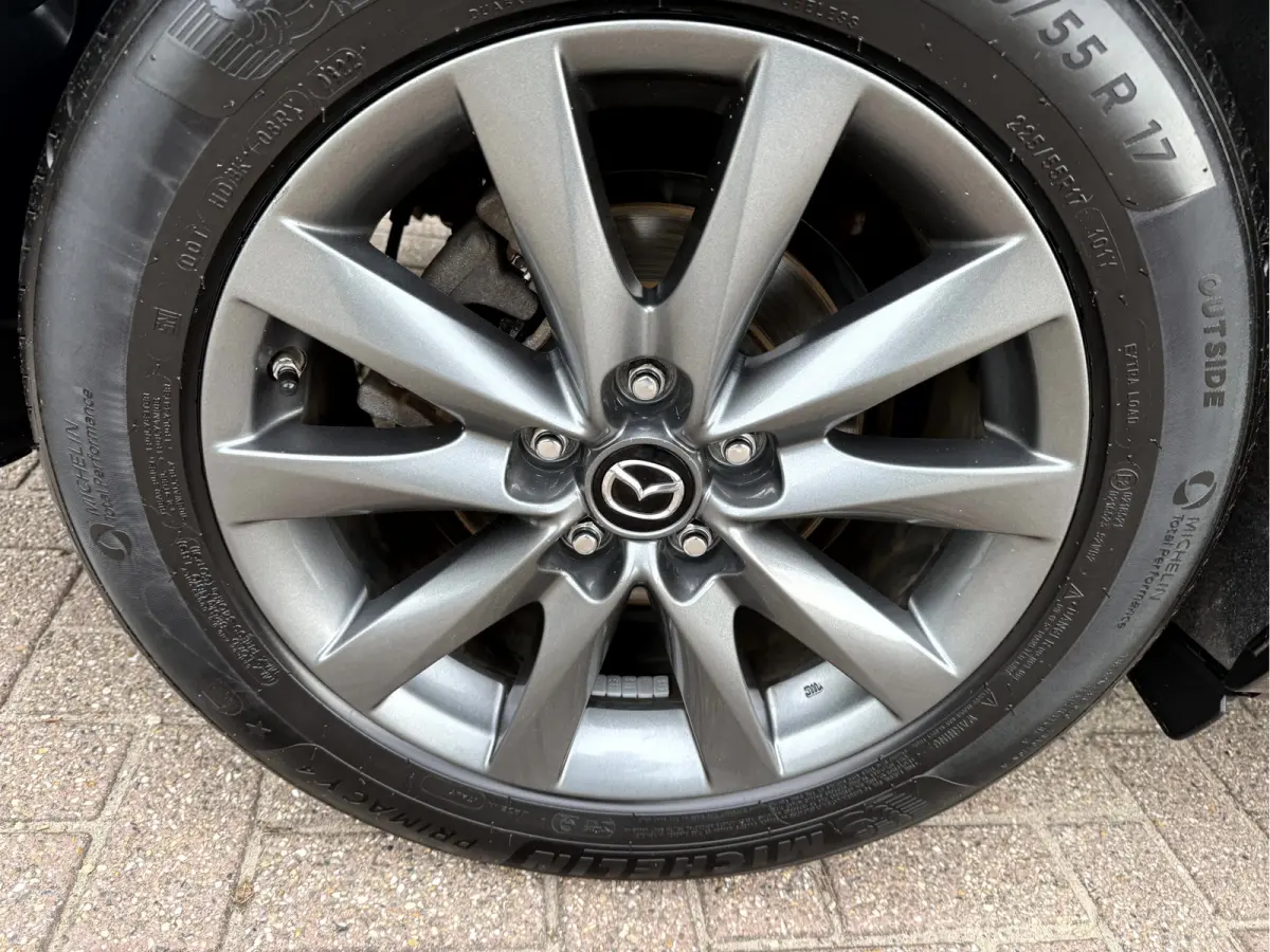 2.0 SkyActiv-G 165 Business Camera, Stoel/Stuurverwarming, App Connect etc..