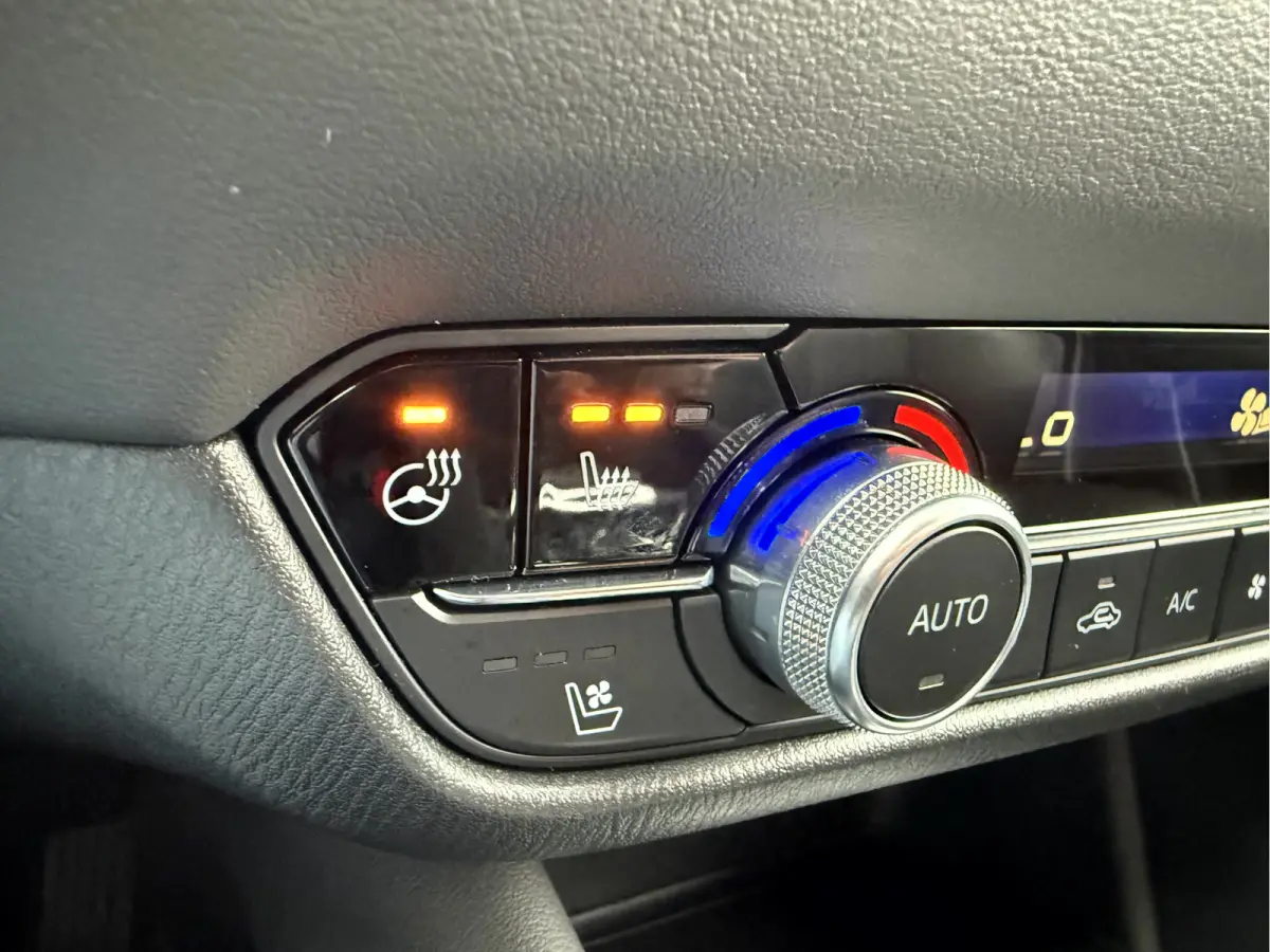 2.0 SkyActiv-G 165 Business Camera, Stoel/Stuurverwarming, App Connect etc..