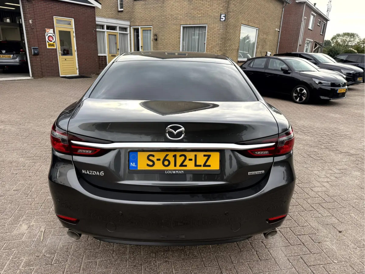 2.0 SkyActiv-G 165 Business Camera, Stoel/Stuurverwarming, App Connect etc..