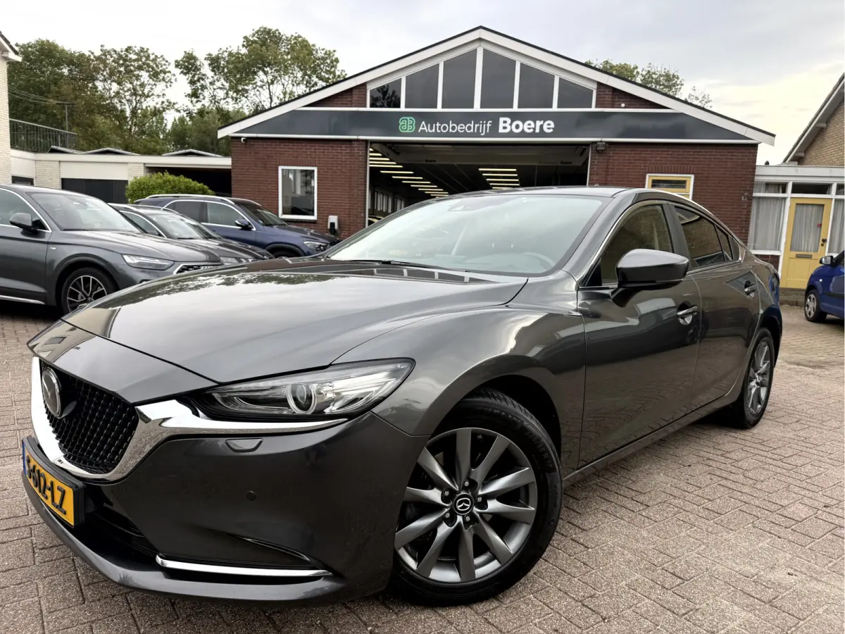 2.0 SkyActiv-G 165 Business Camera, Stoel/Stuurverwarming, App Connect etc..