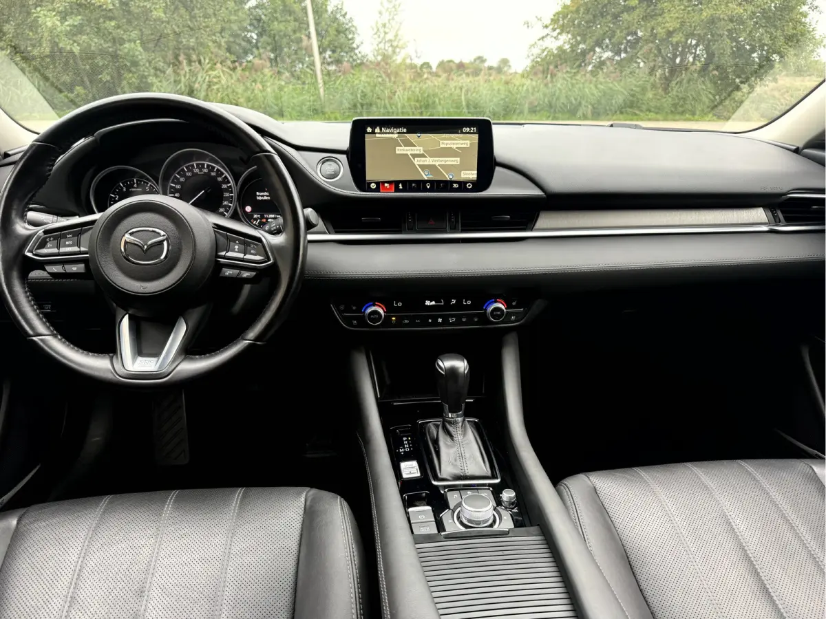 2.0 SkyActiv-G 165 Business Camera, Stoel/Stuurverwarming, App Connect etc..