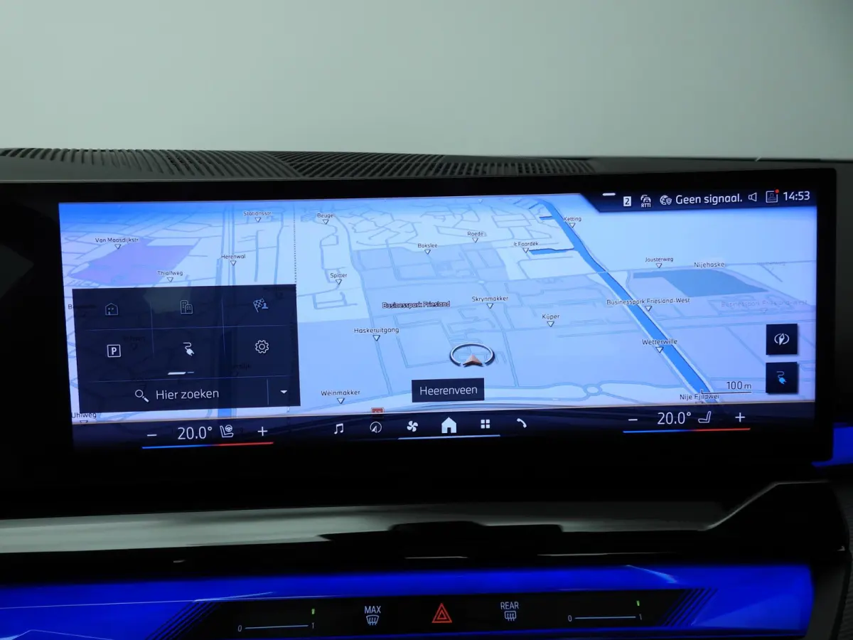 eDrive40 | M-Sportpakket | LED | HUD | Active cruise | Trekhaak | Panoramadak | Comfortzetels | DAB | Harman-kardon sound | Alu 20 inch
