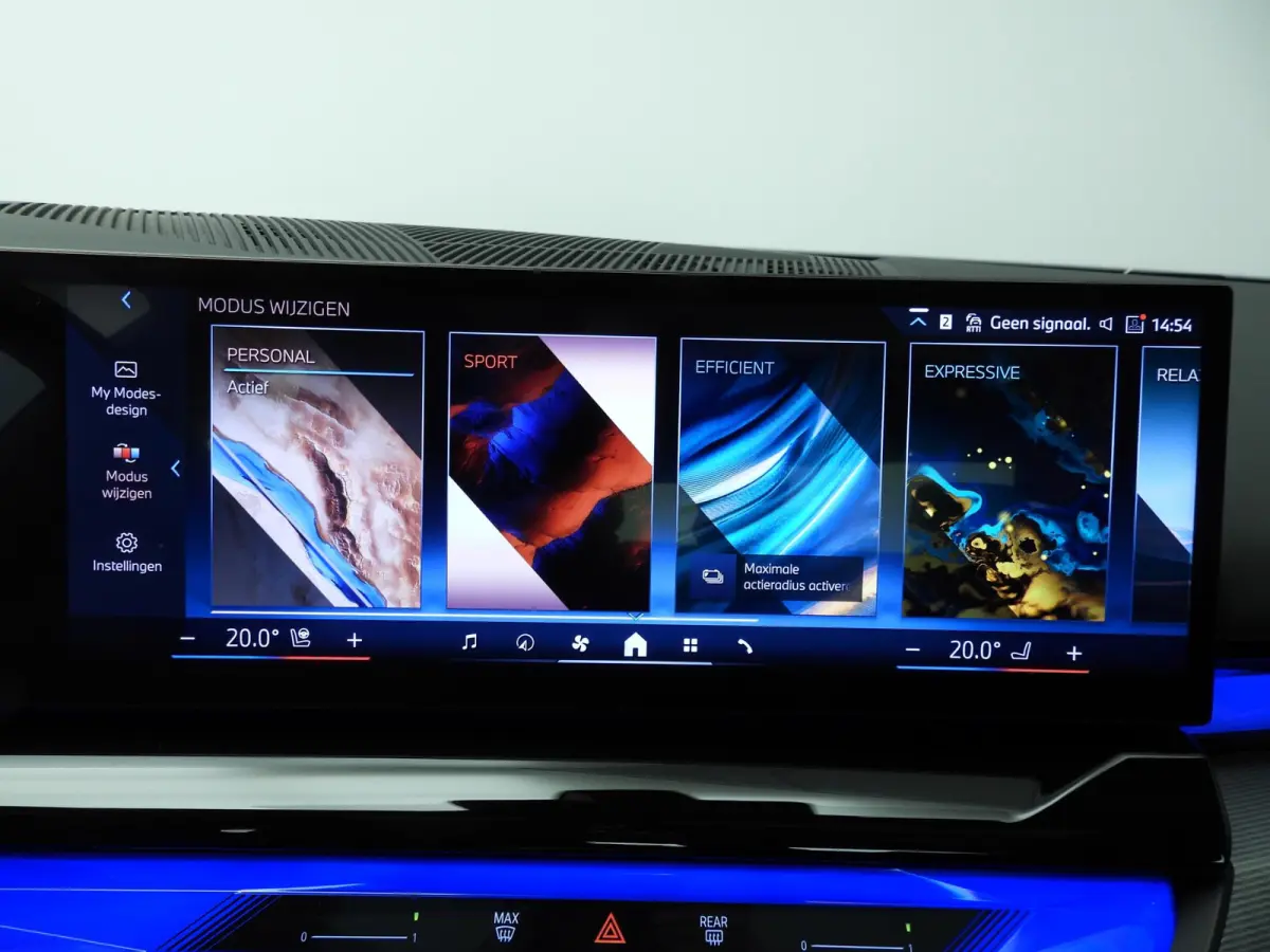eDrive40 | M-Sportpakket | LED | HUD | Active cruise | Trekhaak | Panoramadak | Comfortzetels | DAB | Harman-kardon sound | Alu 20 inch
