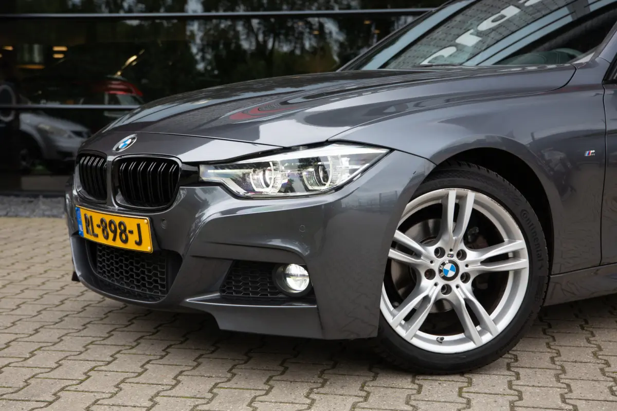 320i High Executive M-Sport , Leder, Trekhaak, Stoelverwarming, Carplay