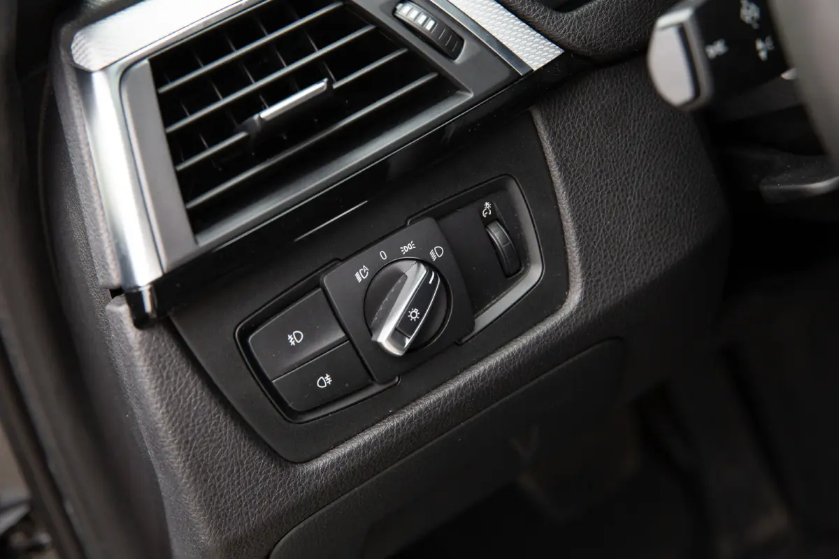 320i High Executive M-Sport , Leder, Trekhaak, Stoelverwarming, Carplay