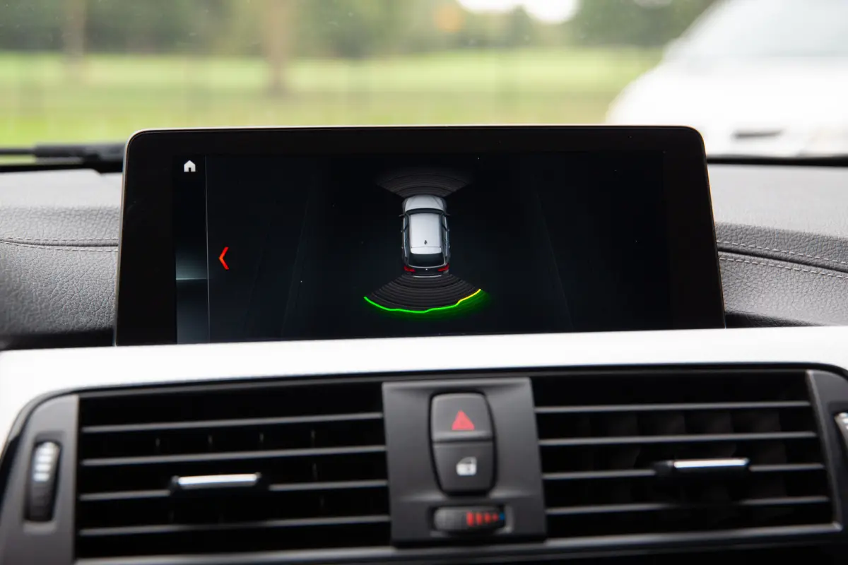 320i High Executive M-Sport , Leder, Trekhaak, Stoelverwarming, Carplay