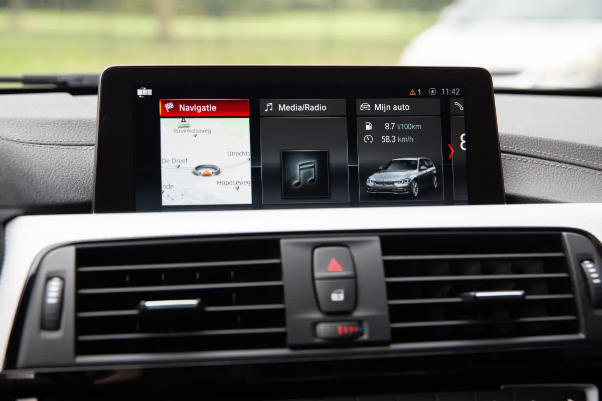320i High Executive M-Sport , Leder, Trekhaak, Stoelverwarming, Carplay