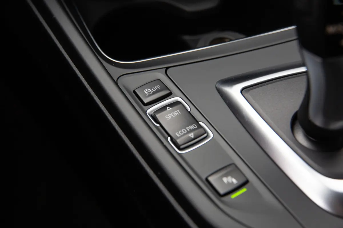 320i High Executive M-Sport , Leder, Trekhaak, Stoelverwarming, Carplay