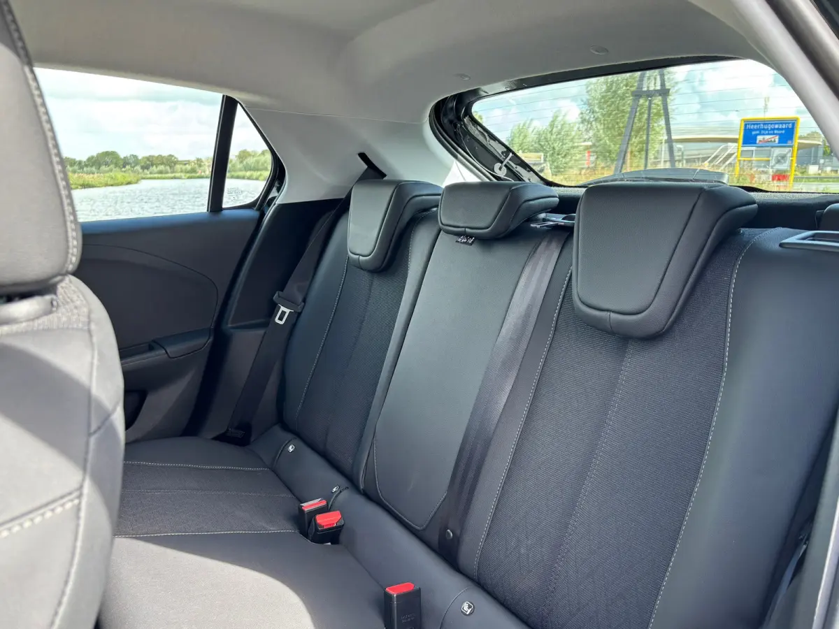1.2 Elegance Diamond Black- 2022 - Cruise Control/Airco/Apple CarPlay - Luxe & Comfortabel