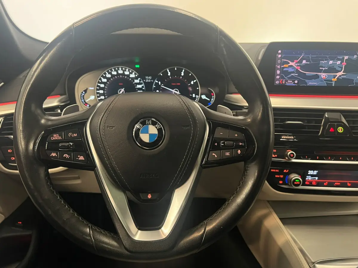520d High Executive / Pano / HUD / ACC