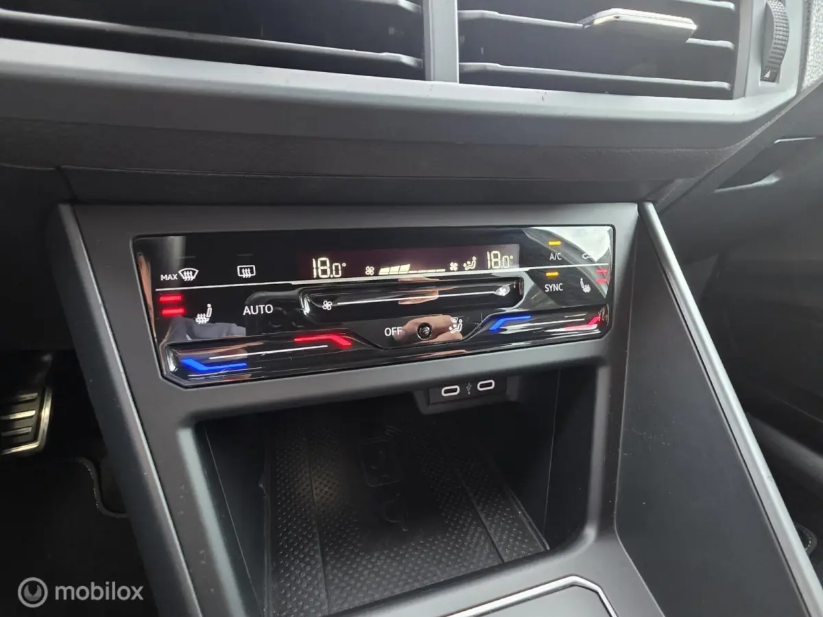 1.0 TSI DSG 3X R-Line IQ|Stoelv|Carplay|Clima