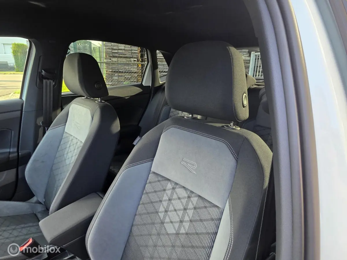 1.0 TSI DSG 3X R-Line IQ|Stoelv|Carplay|Clima