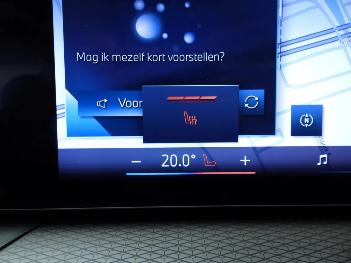 330e | M-Sportpakket | LED | Navigatie | Panoramadak | Sportstoelen | Stoelverwarming | DAB | Alu 18 inch