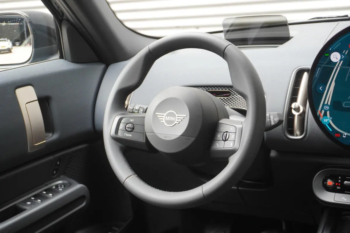 C | Black Multitone | Extra getint glas | Driving Assistant | MINI Head-Up Display | Parking Assistant