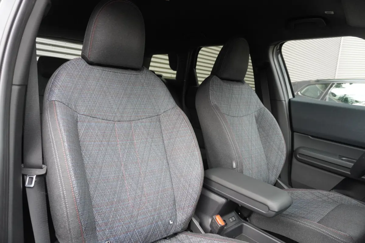 C | Black Multitone | Extra getint glas | Driving Assistant | MINI Head-Up Display | Parking Assistant