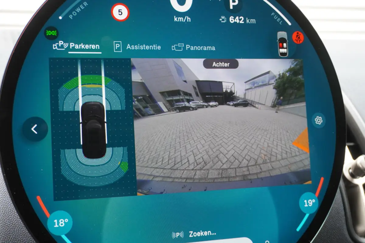 C | Black Multitone | Extra getint glas | Driving Assistant | MINI Head-Up Display | Parking Assistant