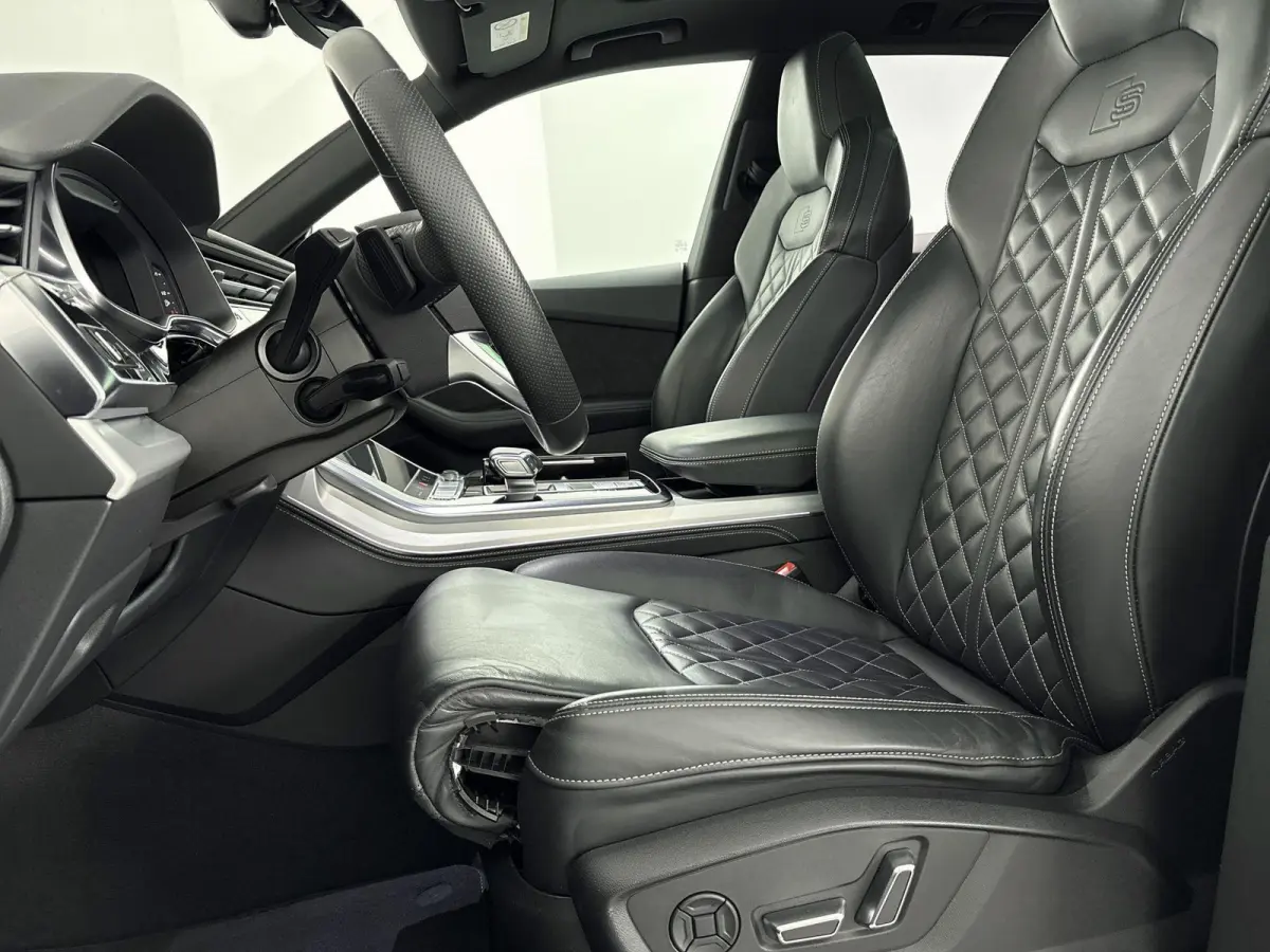 60 TFSI e quattro Competition 462 PK | S-line | Automaat | Camera | Panoramadak | Bang & Olufsen Premium 3D | Cruise Control | Stoelverwarming | Virtual Cockpit | HD LED Matrix | Lichtmetale