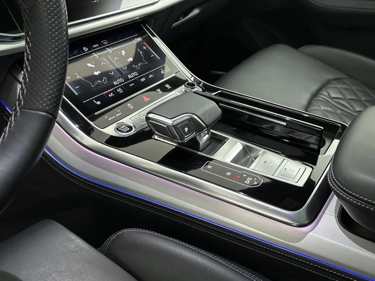 60 TFSI e quattro Competition 462 PK | S-line | Automaat | Camera | Panoramadak | Bang & Olufsen Premium 3D | Cruise Control | Stoelverwarming | Virtual Cockpit | HD LED Matrix | Lichtmetale