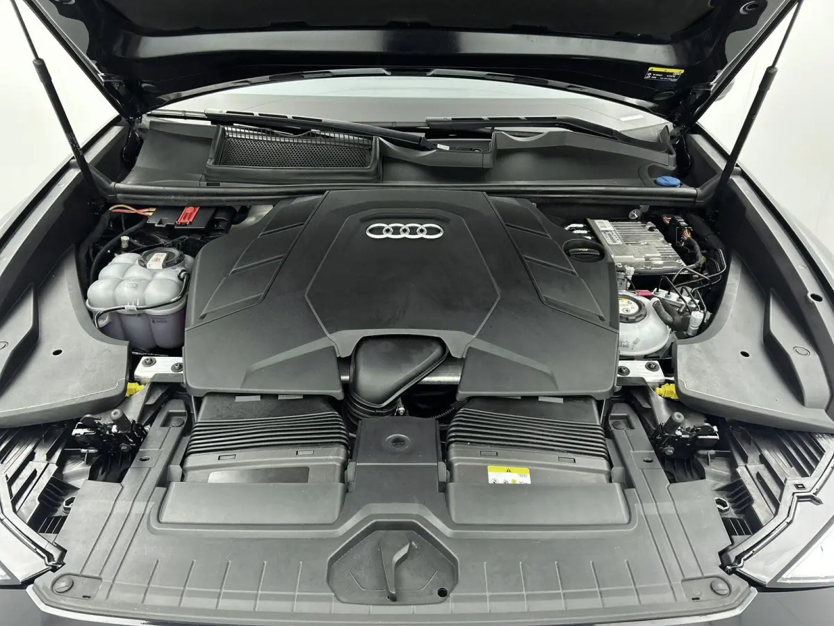 60 TFSI e quattro Competition 462 PK | S-line | Automaat | Camera | Panoramadak | Bang & Olufsen Premium 3D | Cruise Control | Stoelverwarming | Virtual Cockpit | HD LED Matrix | Lichtmetale