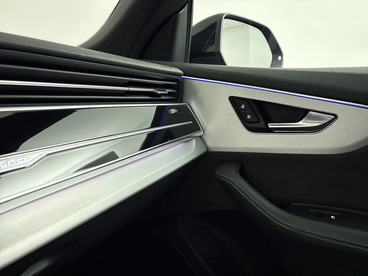 60 TFSI e quattro Competition 462 PK | S-line | Automaat | Camera | Panoramadak | Bang & Olufsen Premium 3D | Cruise Control | Stoelverwarming | Virtual Cockpit | HD LED Matrix | Lichtmetale