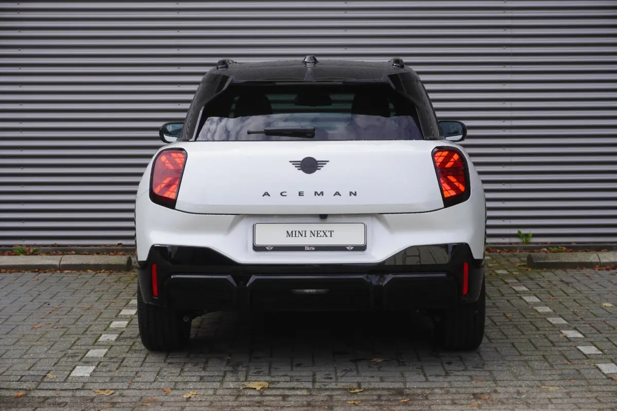 E | John Cooper Works Uitvoering | Pakket L | Glazen panoramadak | Extra getint glas | HIFI System Harman Kardon