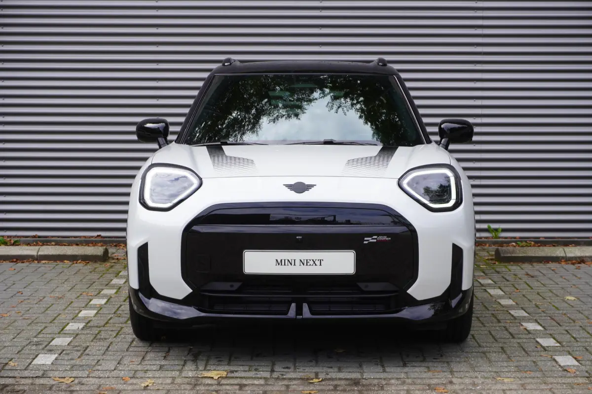 E | John Cooper Works Uitvoering | Pakket L | Glazen panoramadak | Extra getint glas | HIFI System Harman Kardon