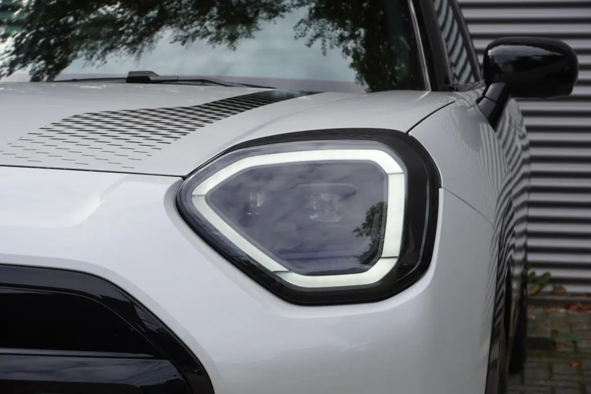 E | John Cooper Works Uitvoering | Pakket L | Glazen panoramadak | Extra getint glas | HIFI System Harman Kardon