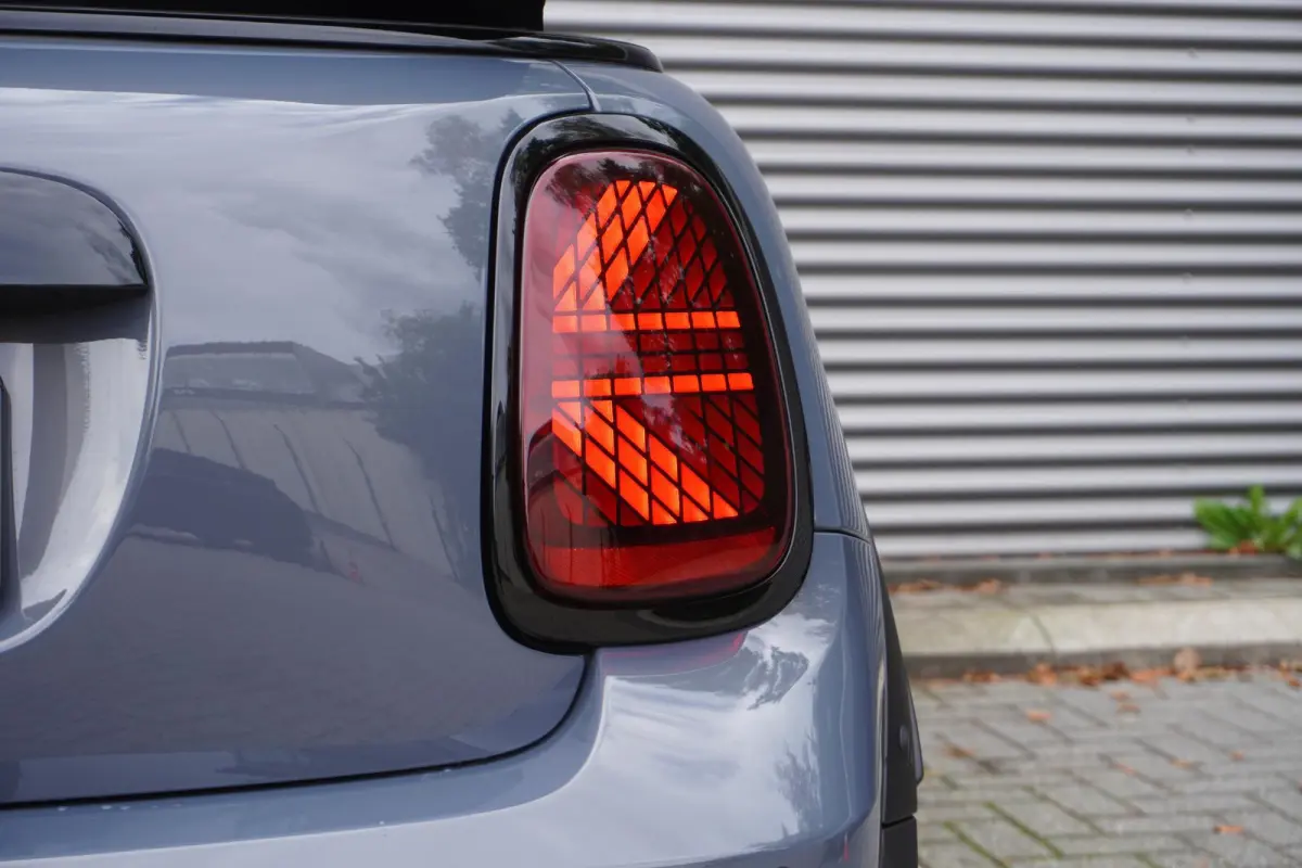 S | Pakket M | Driving Assistant | HIFI System Harman Kardon | MINI Head-Up Display | Comfort Access