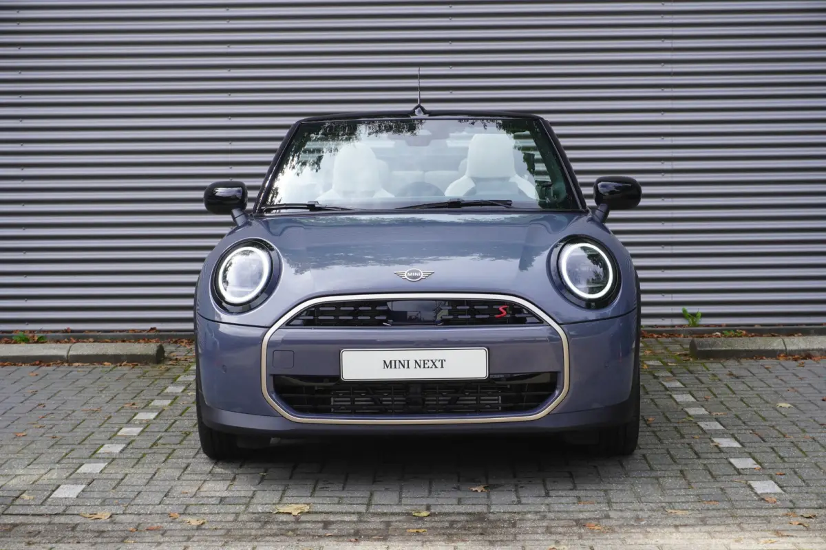 S | Pakket M | Driving Assistant | HIFI System Harman Kardon | MINI Head-Up Display | Comfort Access