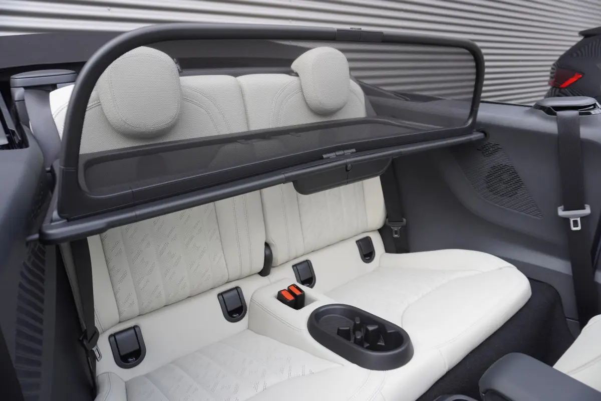 S | Pakket M | Driving Assistant | HIFI System Harman Kardon | MINI Head-Up Display | Comfort Access