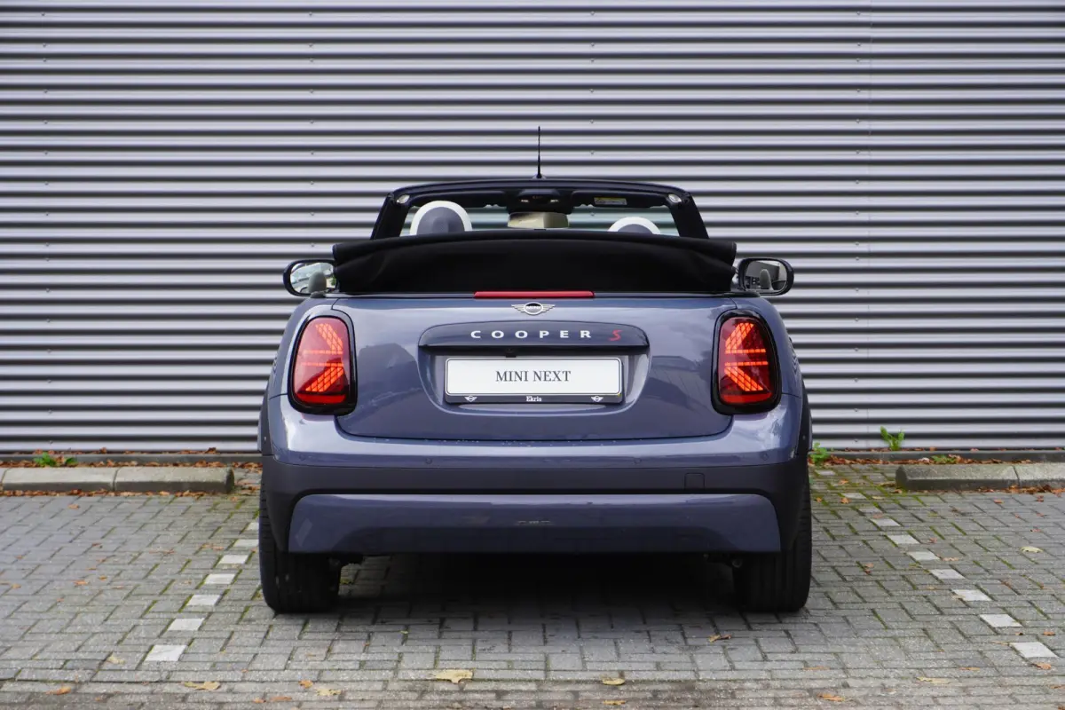 S | Pakket M | Driving Assistant | HIFI System Harman Kardon | MINI Head-Up Display | Comfort Access
