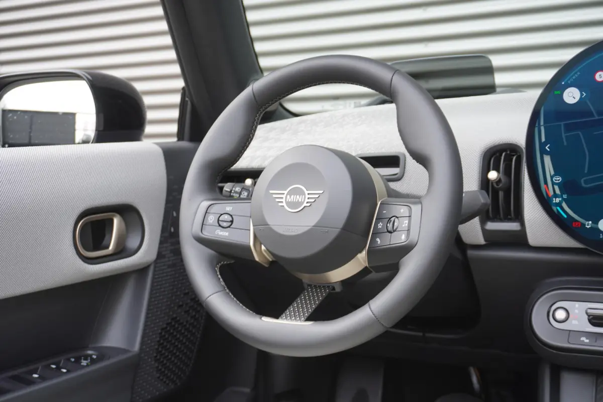 S | Pakket M | Driving Assistant | HIFI System Harman Kardon | MINI Head-Up Display | Comfort Access