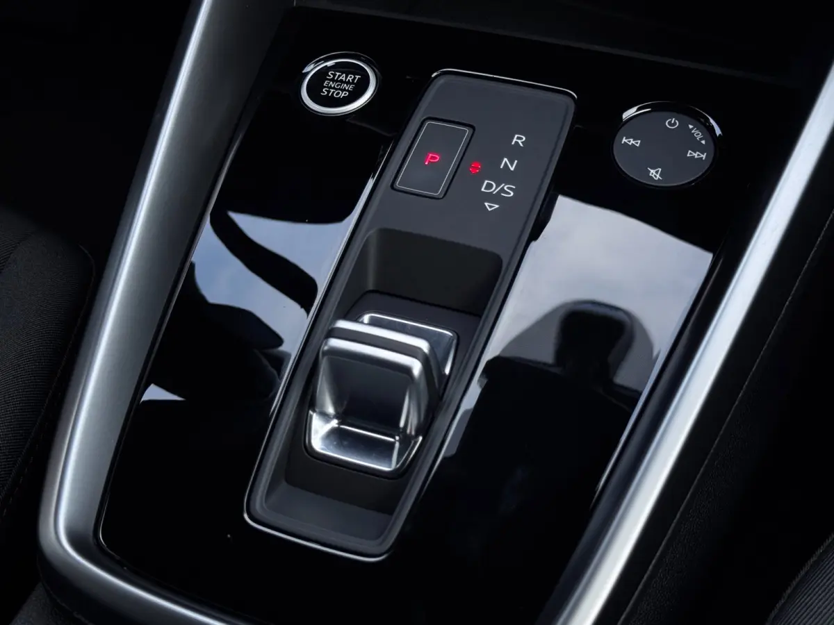40 TFSI e 204 PK Advanced edition | 93 % SOH | Audi dealer onderhouden | Camera | Stoelverwarming
