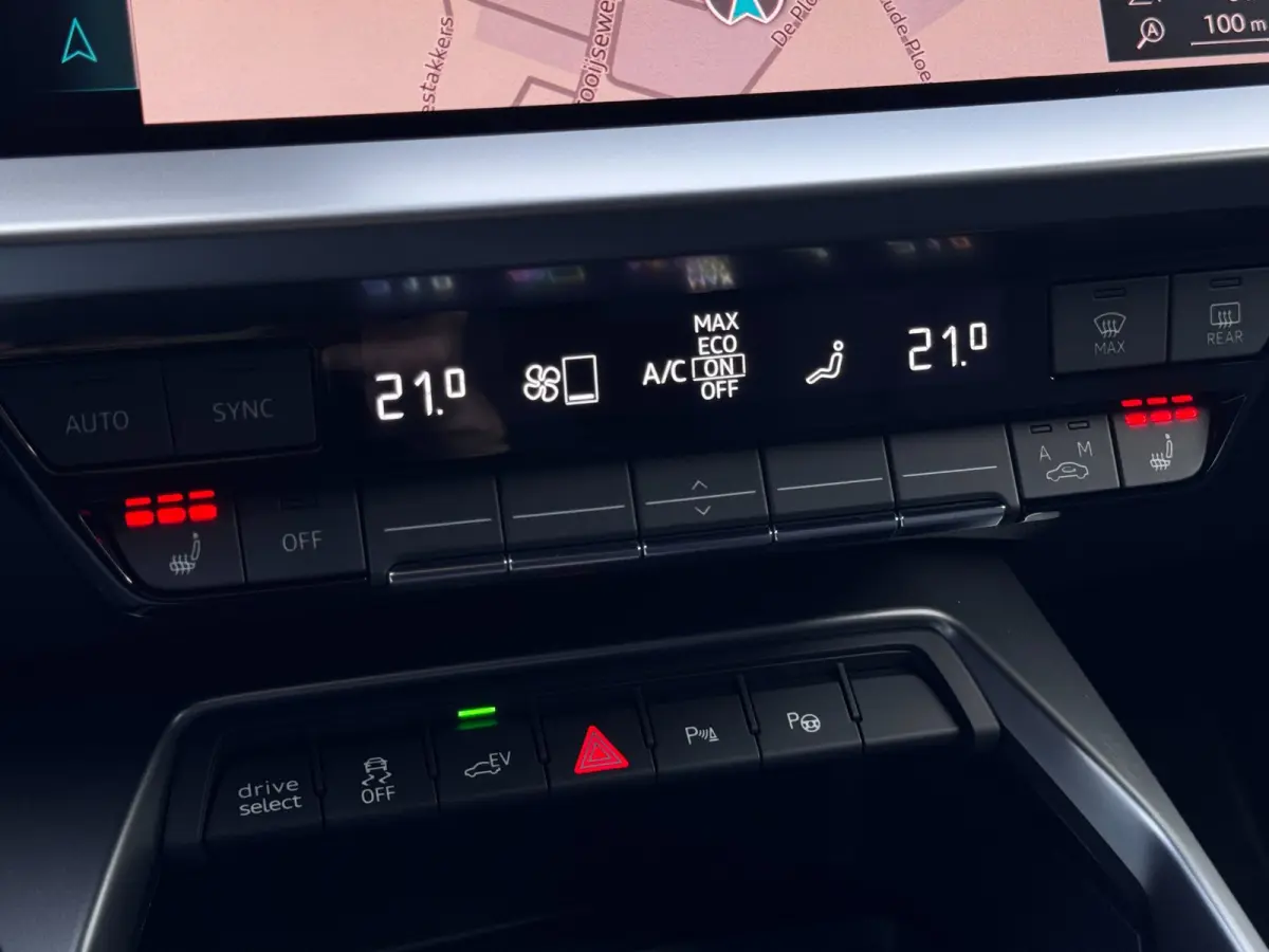 40 TFSI e 204 PK Advanced edition | 93 % SOH | Audi dealer onderhouden | Camera | Stoelverwarming
