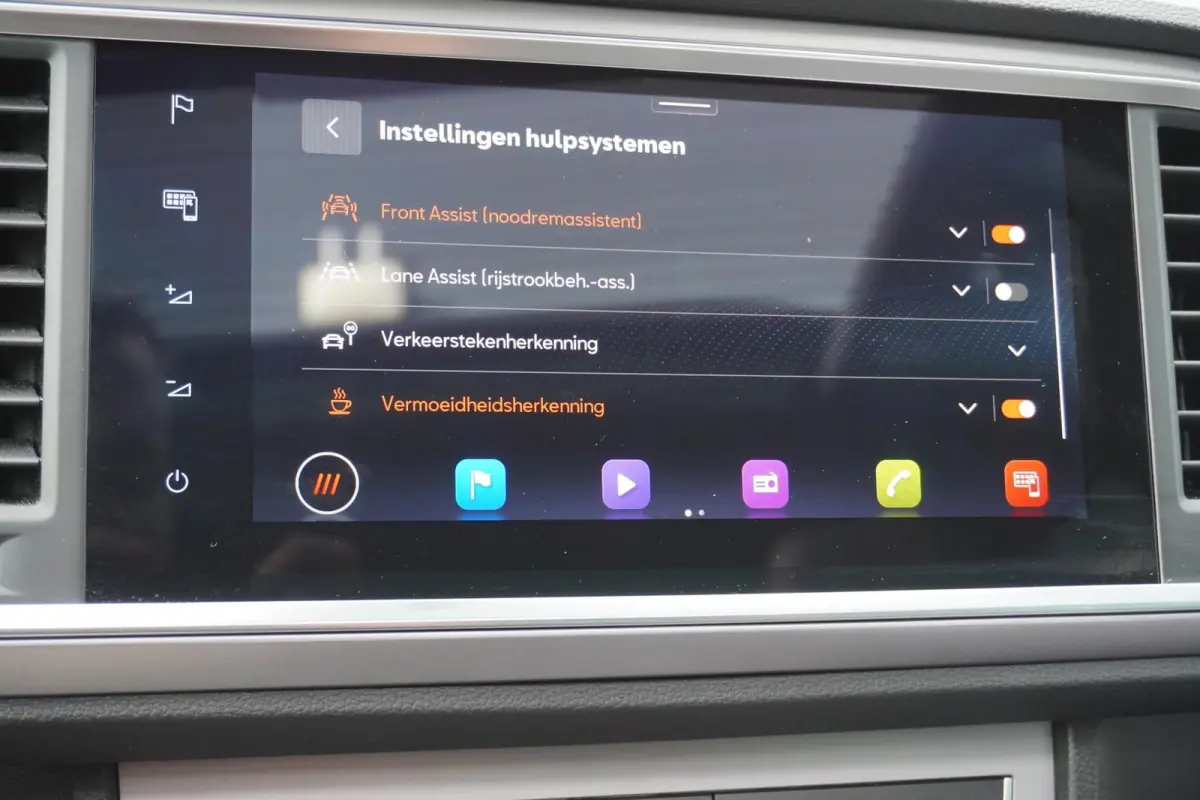 1.5 TSI 150pk DSG FR Business Intense | Panoramadak | Stoel/Stuurverwarming | Achteruitrijcamera