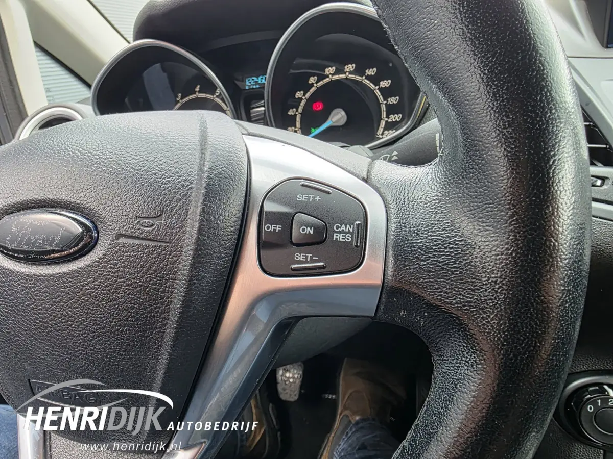 1.0 Style Ultimate Navi / Cruise / AC / Nieuwe D-Riem