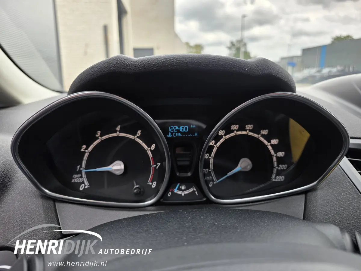 1.0 Style Ultimate Navi / Cruise / AC / Nieuwe D-Riem