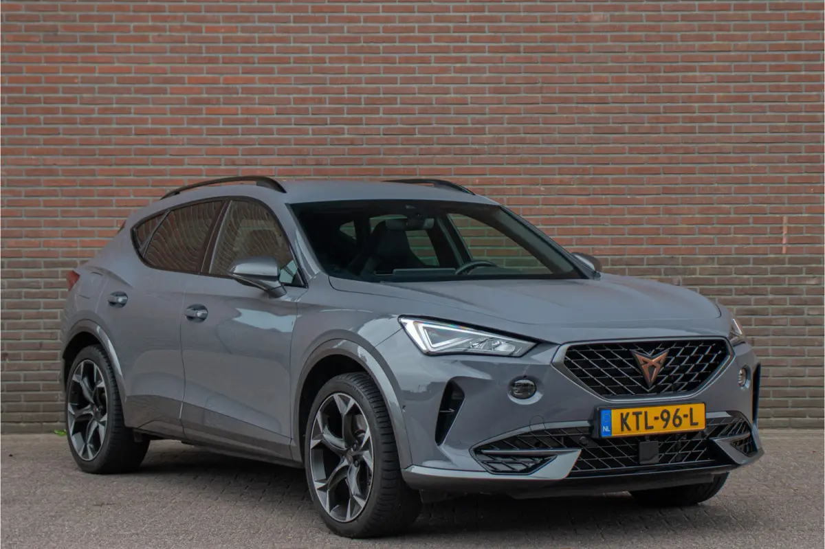 1.4 e-Hybrid 245PK VZ, Stoel & Stuurverwarming, Carplay, Camera, Full LED, Adaptive Cruise, DAB+, Navigatie.